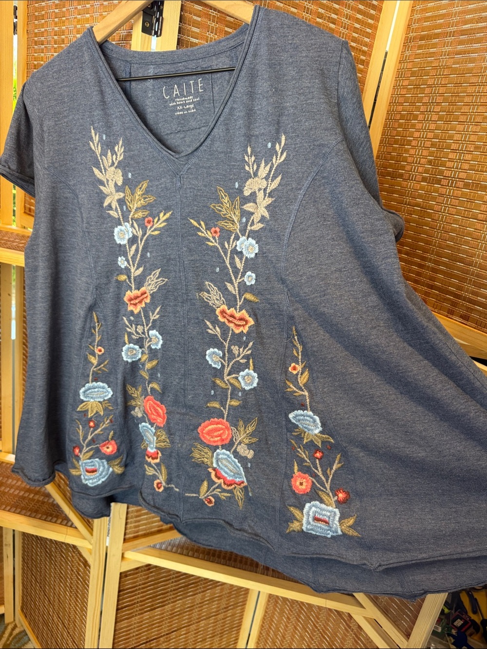 Caite Navy V-Neck Embroidered Floral Tunic N0335 - Picture 4 of 5